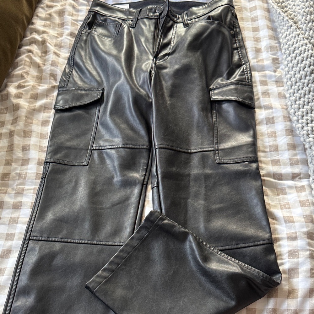 GAP Black Straight Leg Pants